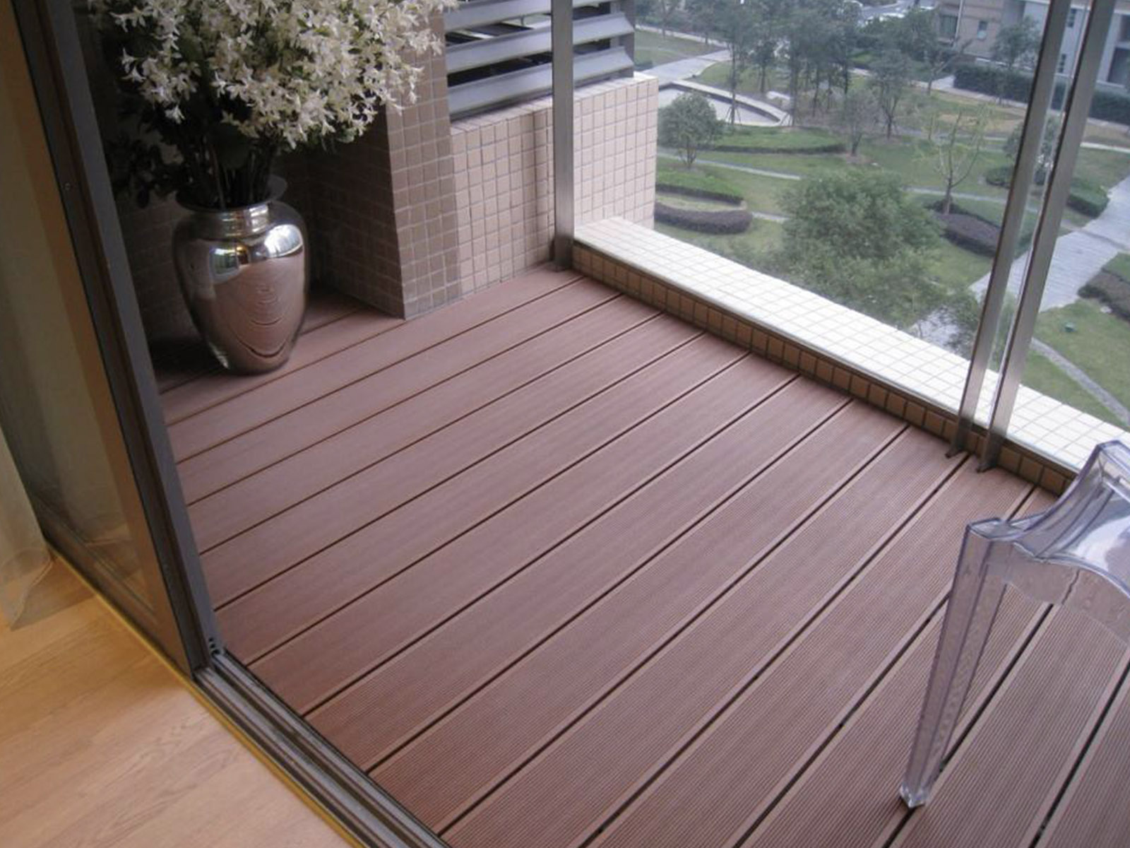 Hangzhou Jiaying Trade Co.Ltd, especializada na produção de placa de PVC com sua excelente qualidade